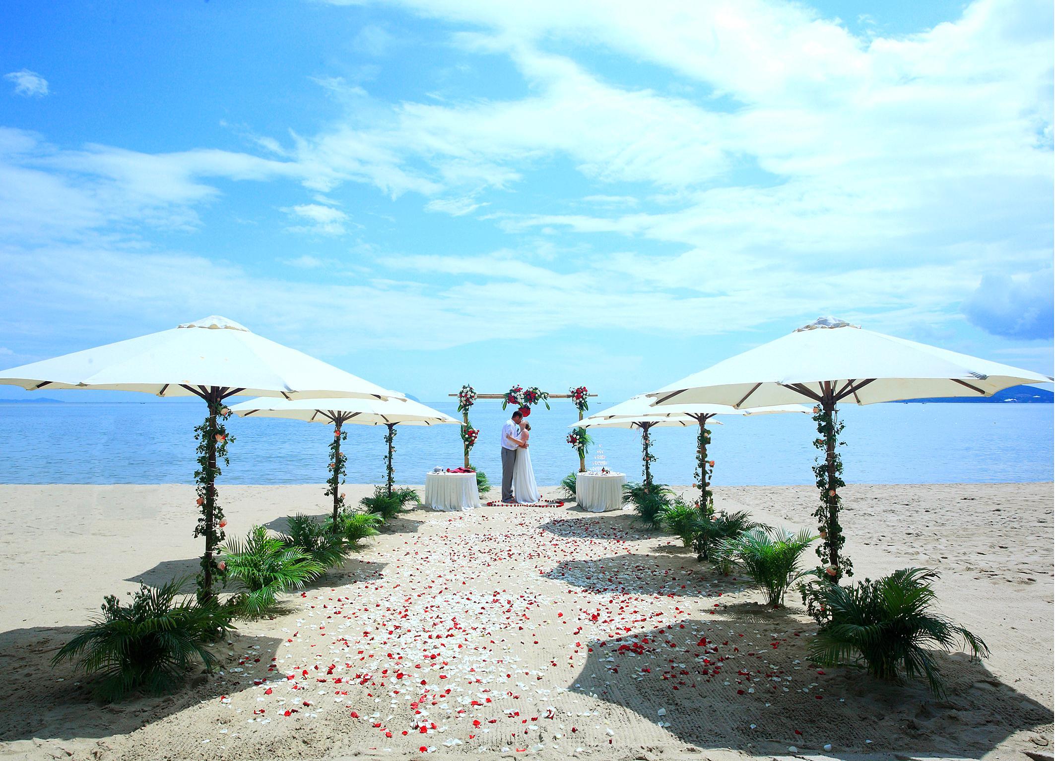 Sunrise Nha Trang Beach Hotel & Spa Dış mekan fotoğraf