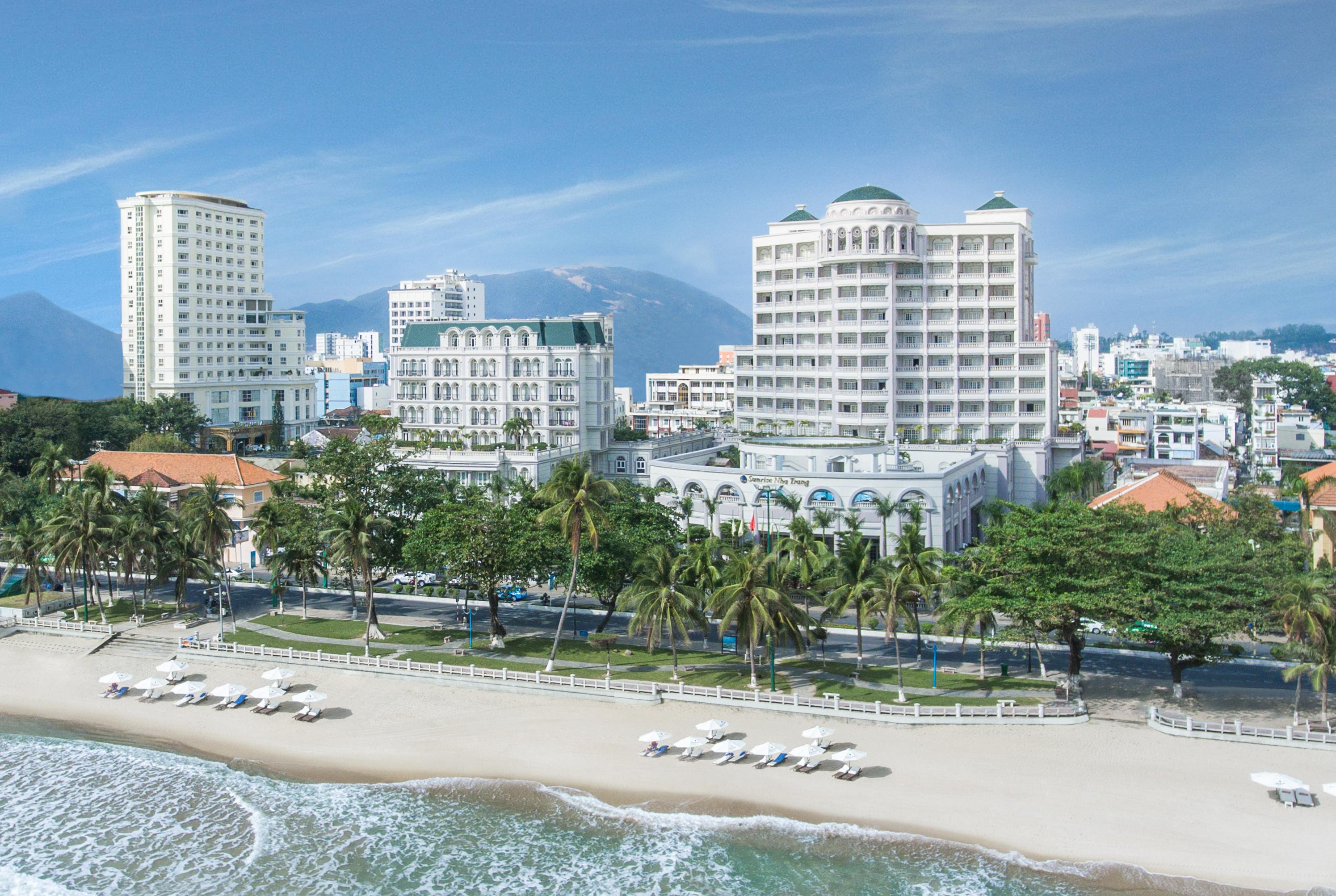 Sunrise Nha Trang Beach Hotel & Spa Dış mekan fotoğraf