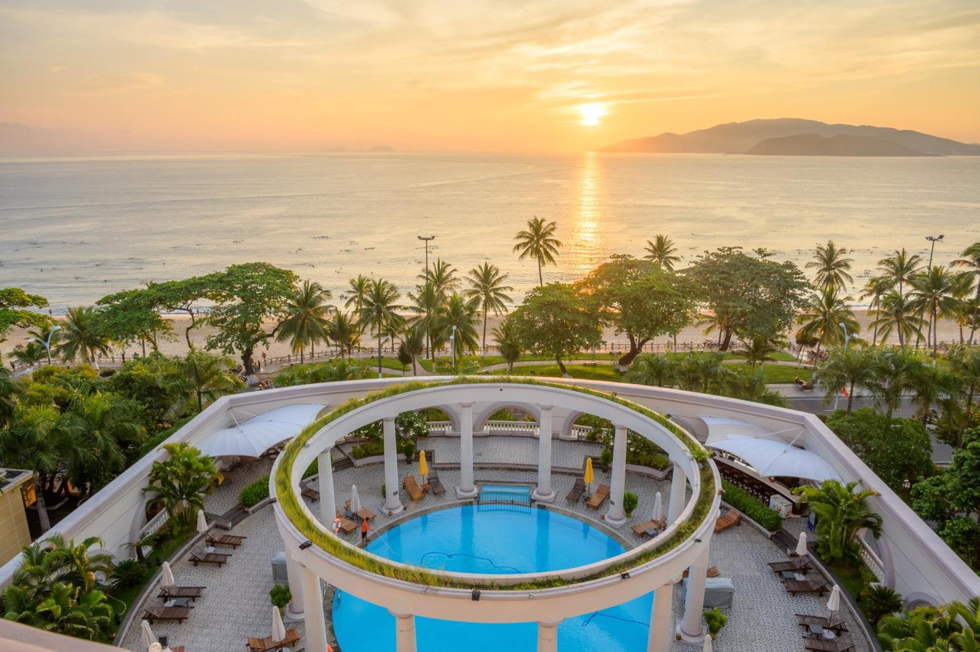Sunrise Nha Trang Beach Hotel & Spa Dış mekan fotoğraf